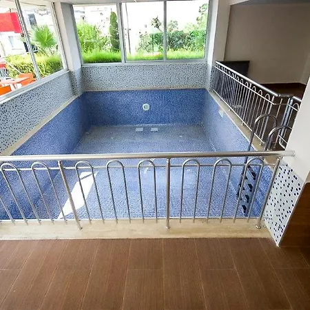Luxury Apartment, Fully Furnished *